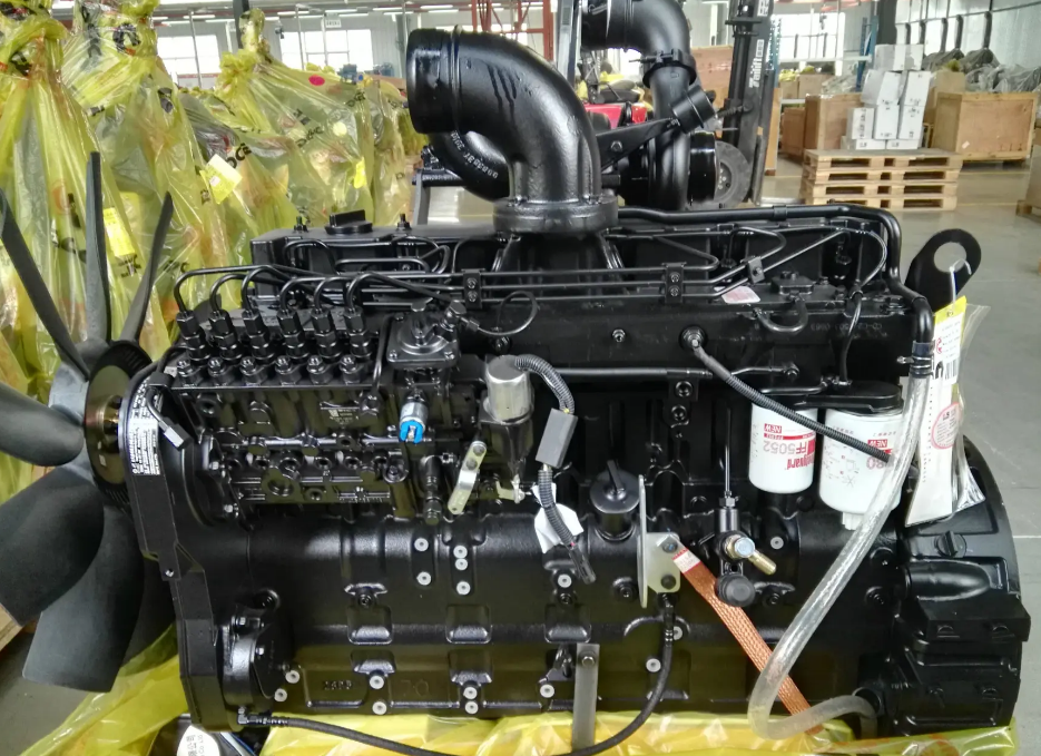 The function and working principle of excavator engine